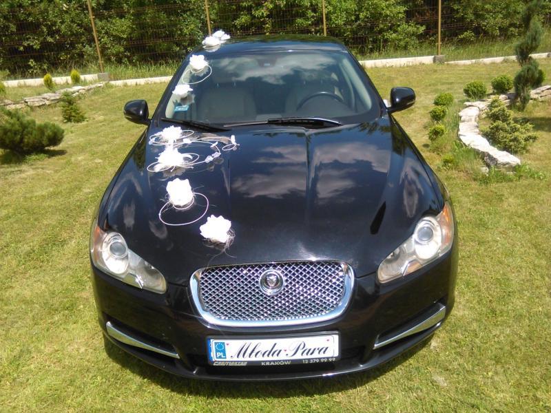 Ekskluzywnym samochodem marki Jaguar do ślubu