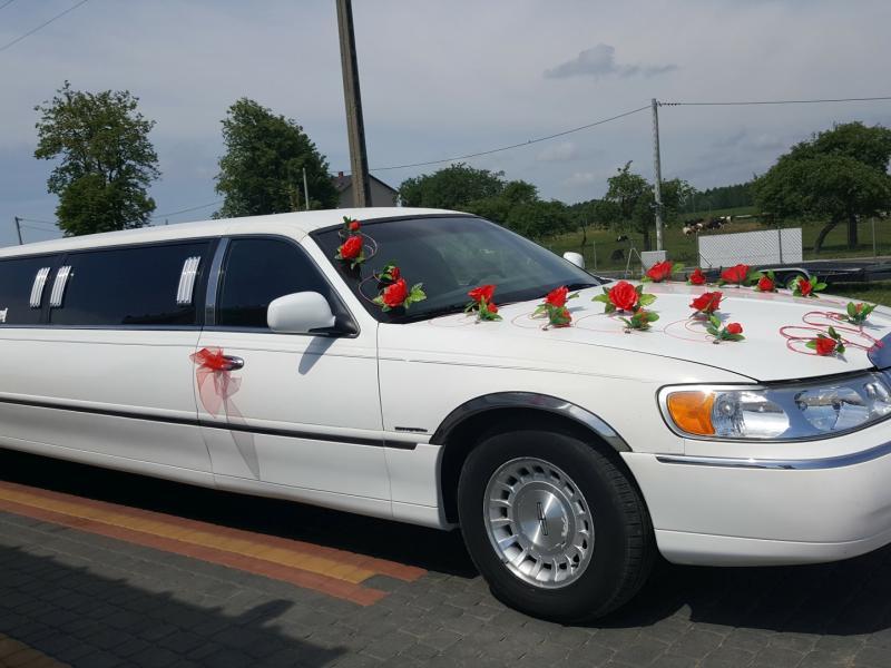 Auto do ślubu limuzyna Lincoln 9-metrowa