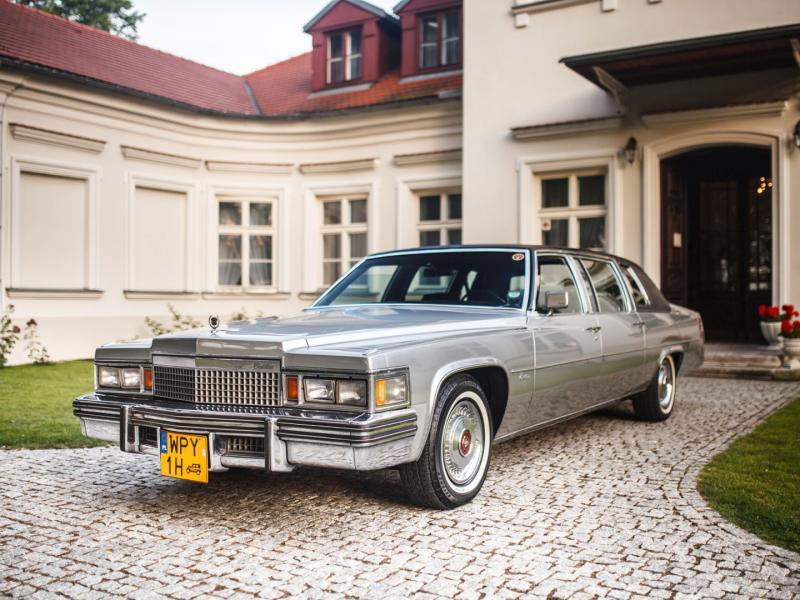 Piękny Cadillac Fleetwood z 1977 i Śliczny Bentley z 1968