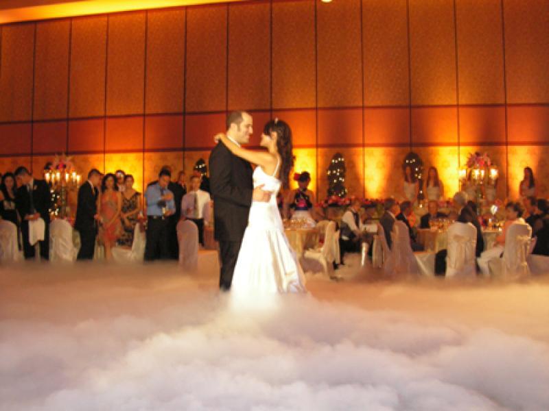 Pierwszy taniec w chmurach, Pokaz confetti