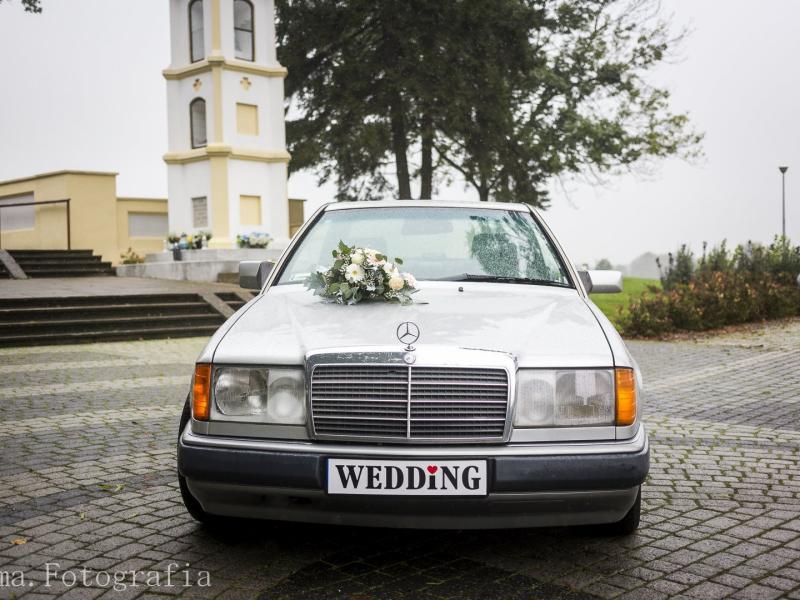 Ślubny Mercedes W124 - auto do ślubu